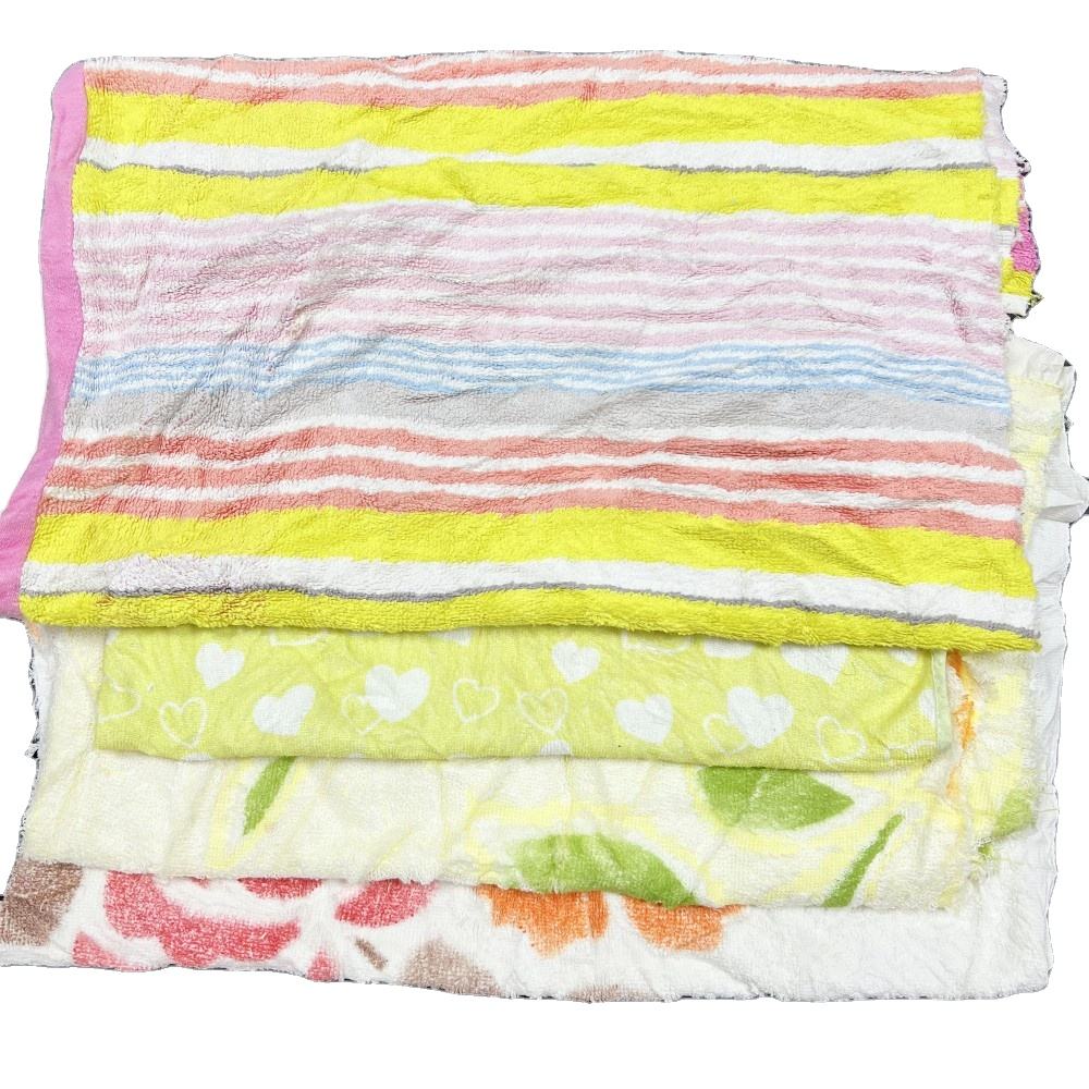 Mixed Color Wipers towel cleaning rags industrial cleaning scraps for cleaning spills wiping surfaces dry